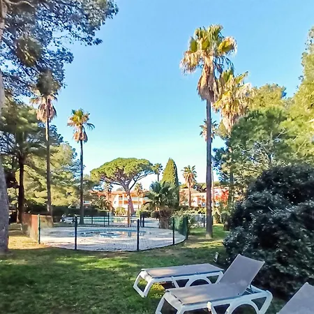 Апартаменты Piscine Et Acces *